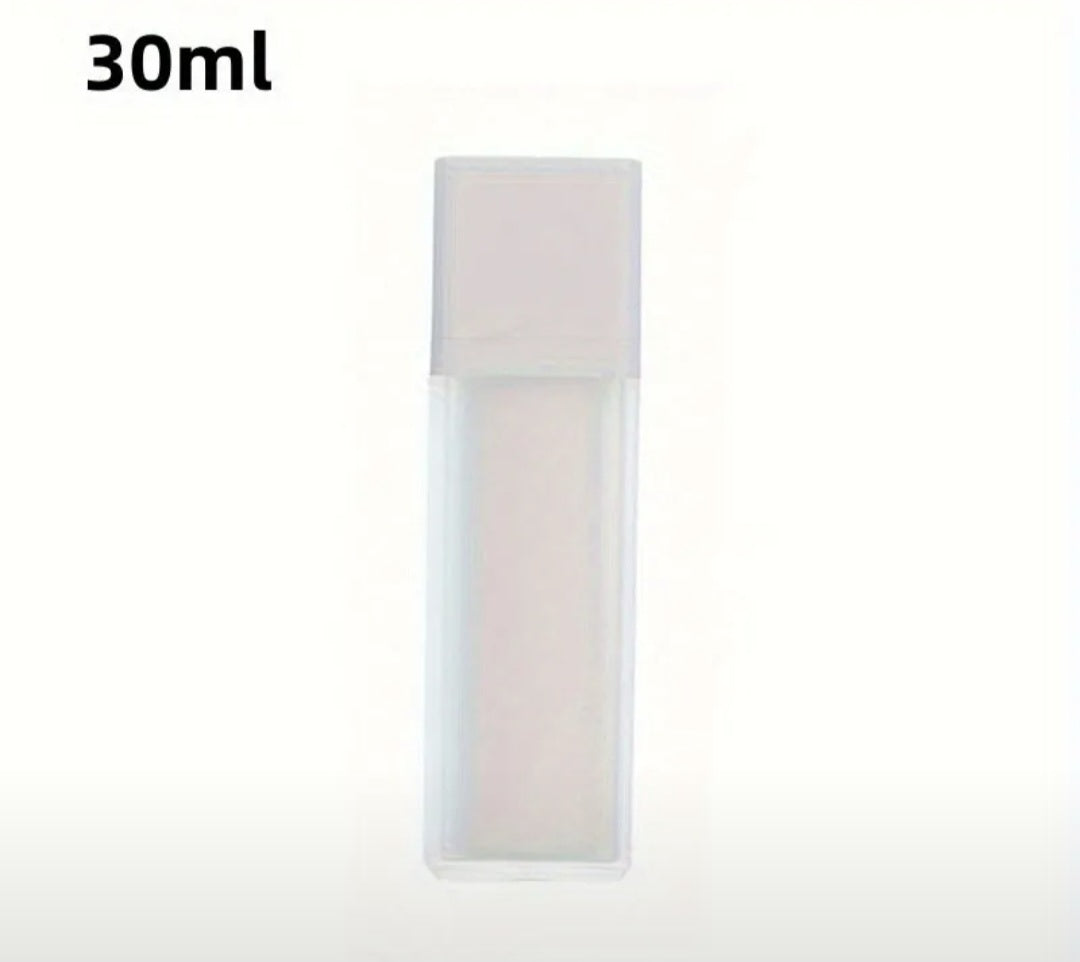 Reusable airless pump serum bottle 30ml.